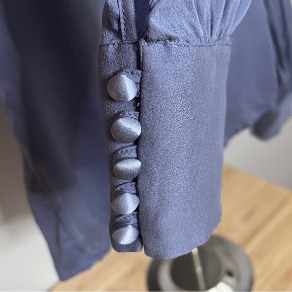 Just Cavalli Silk Long Sleeve Blouse Purple Size 42 5-Button Cuffs EUC - Picture 3 of 8